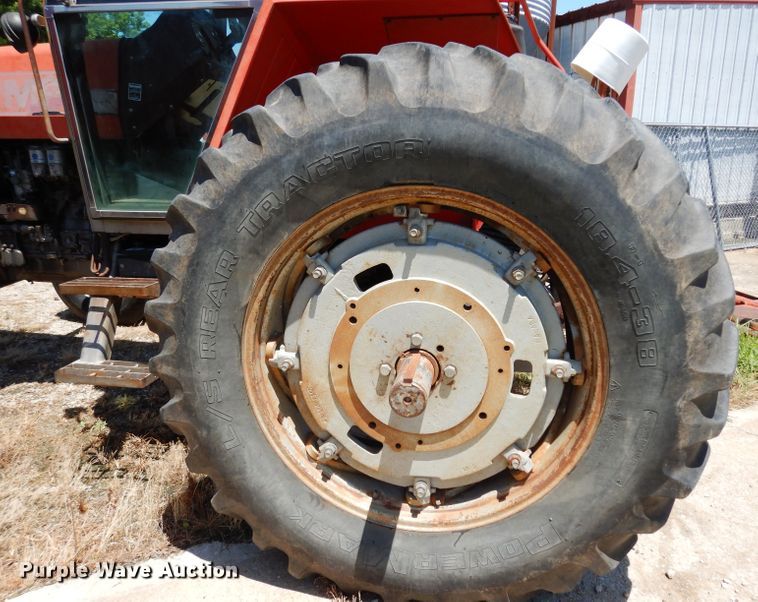 image for item DF4207 1980 Massey-Ferguson 2705  tractor