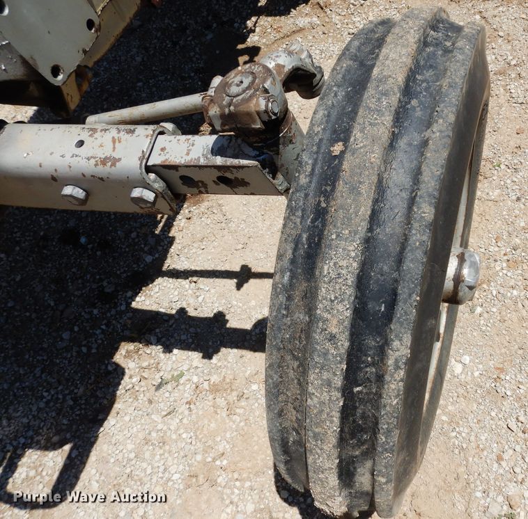 image for item DF4208 Massey-Ferguson 165  tractor