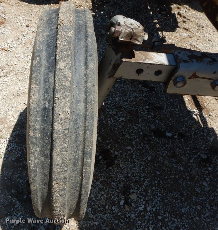 image for item DF4208 Massey-Ferguson 165  tractor