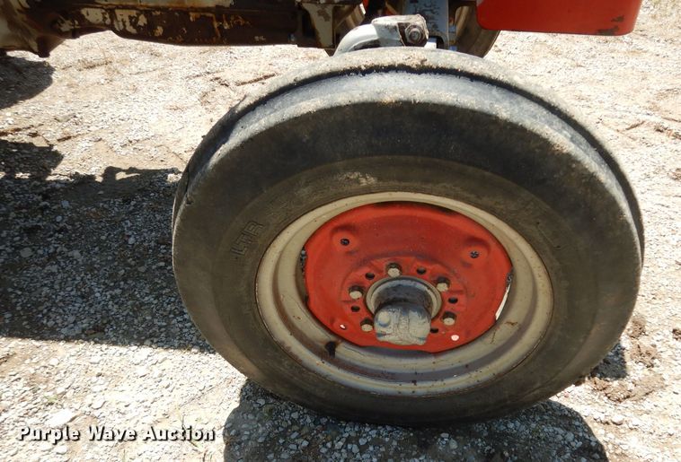 image for item DF4208 Massey-Ferguson 165  tractor