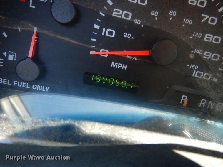 image for item DF4247 2004 Ford F550 Super Duty XLT  flatbed truck