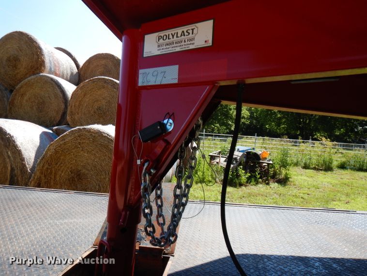 image for item DF4248 2018 Titan JR8697 livestock trailer