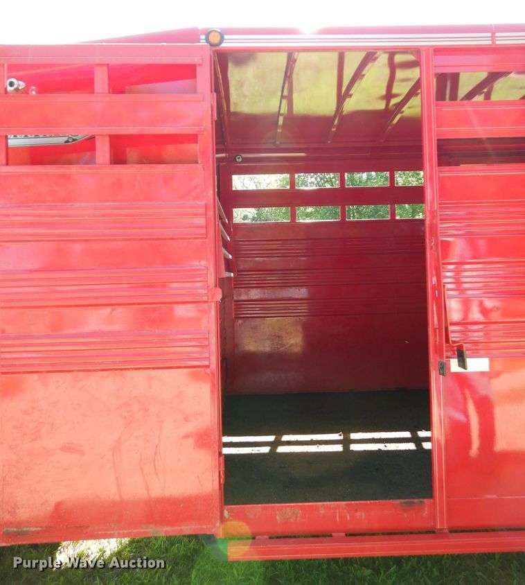 image for item DF4248 2018 Titan JR8697 livestock trailer