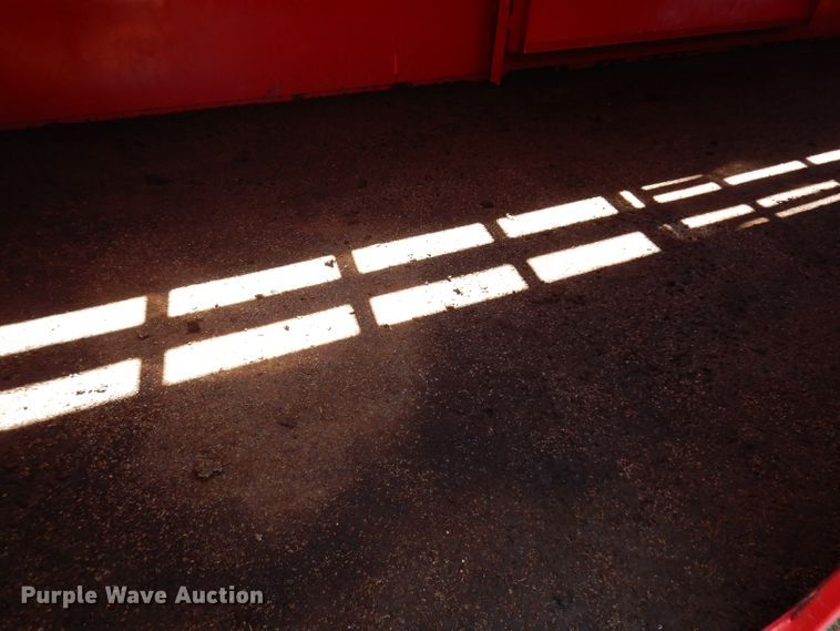 image for item DF4248 2018 Titan JR8697 livestock trailer