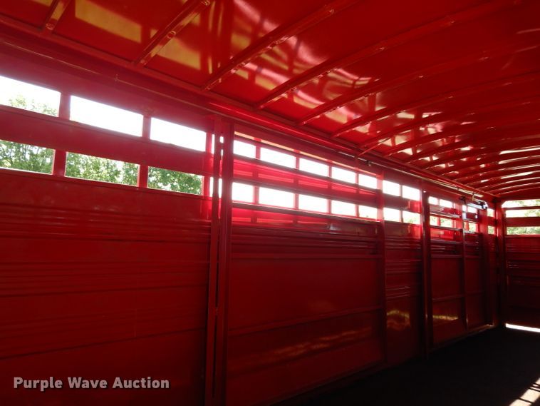 image for item DF4248 2018 Titan JR8697 livestock trailer