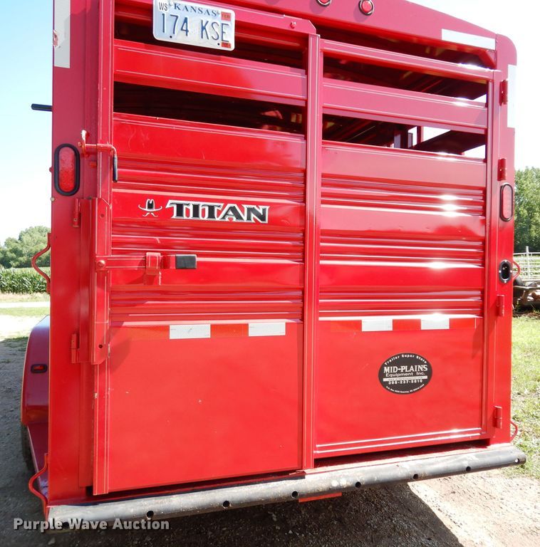 image for item DF4248 2018 Titan JR8697 livestock trailer