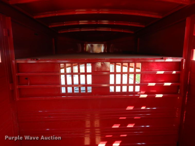 image for item DF4248 2018 Titan JR8697 livestock trailer