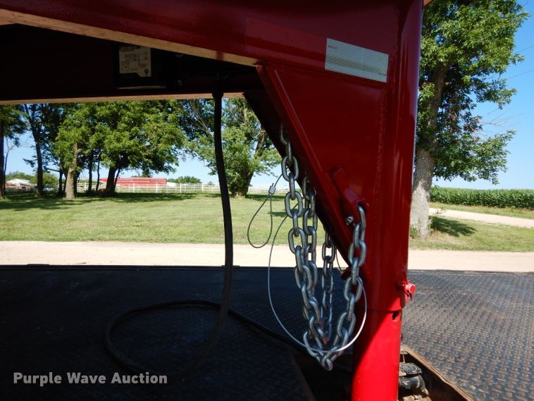 image for item DF4248 2018 Titan JR8697 livestock trailer