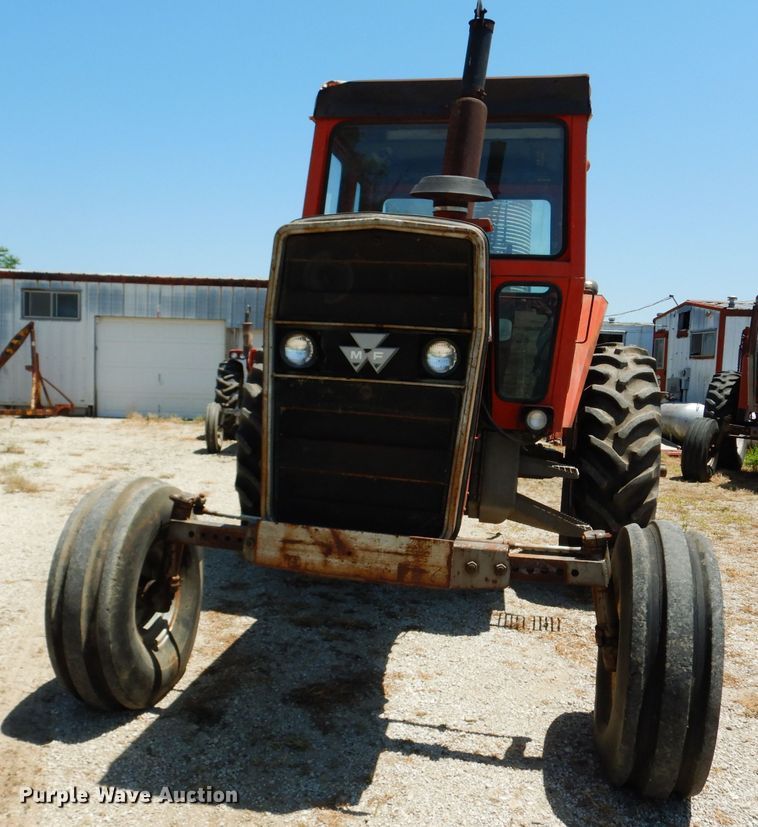 image for item DF4249 1976 Massey-Ferguson 1105  tractor
