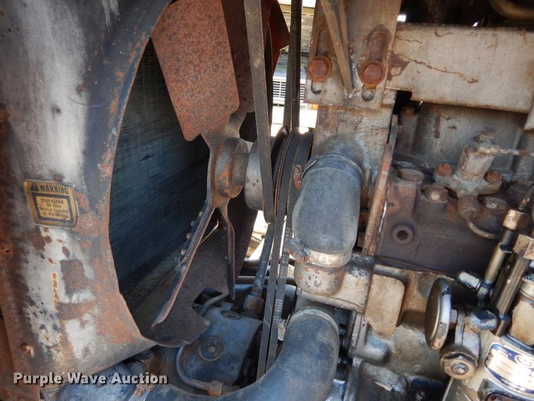 image for item DF4249 1976 Massey-Ferguson 1105  tractor