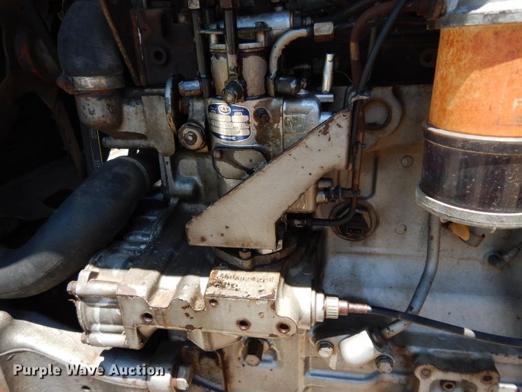 image for item DF4249 1976 Massey-Ferguson 1105  tractor