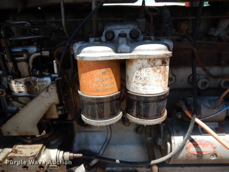 image for item DF4249 1976 Massey-Ferguson 1105  tractor