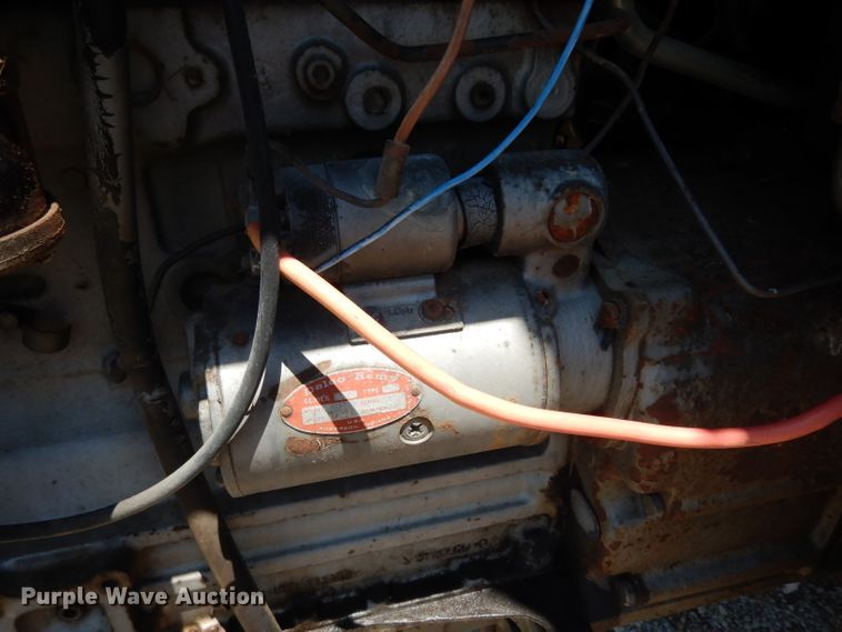 image for item DF4249 1976 Massey-Ferguson 1105  tractor