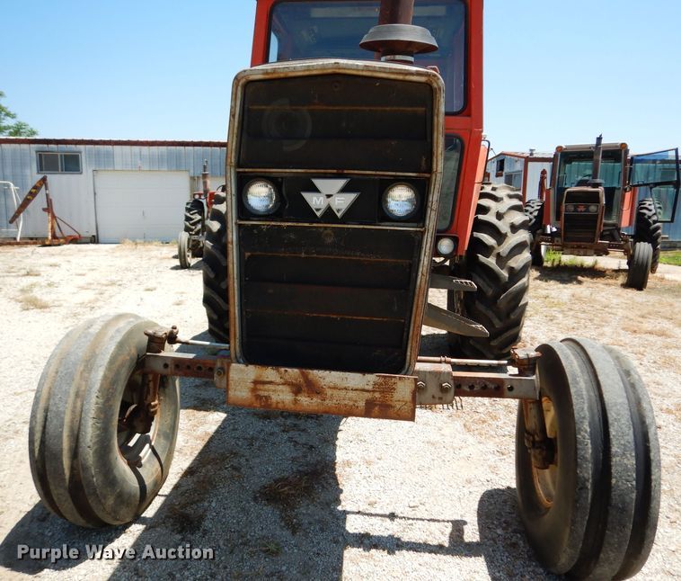 image for item DF4249 1976 Massey-Ferguson 1105  tractor
