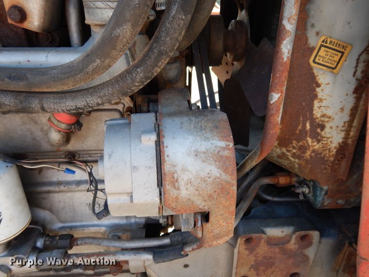 image for item DF4249 1976 Massey-Ferguson 1105  tractor