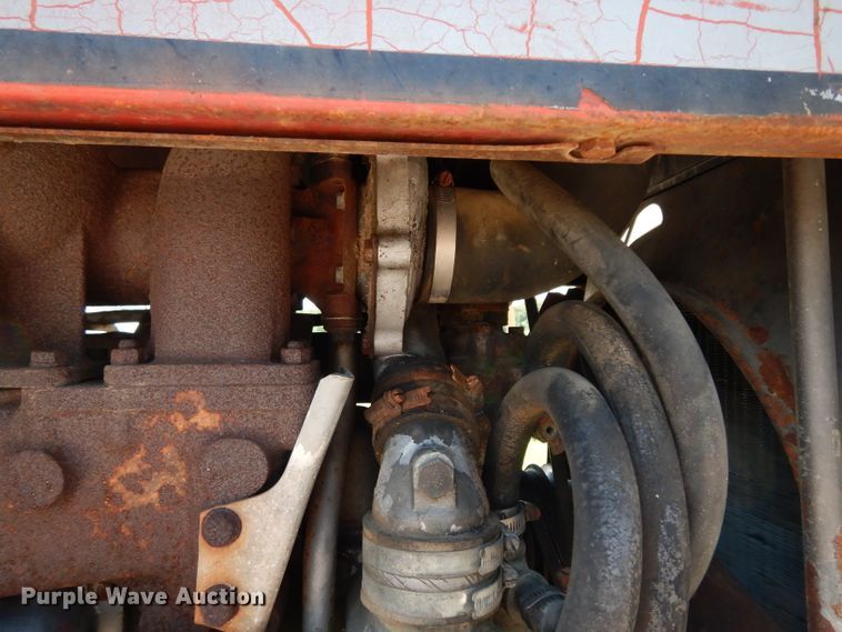 image for item DF4249 1976 Massey-Ferguson 1105  tractor