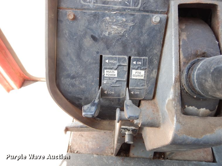 image for item DF4249 1976 Massey-Ferguson 1105  tractor