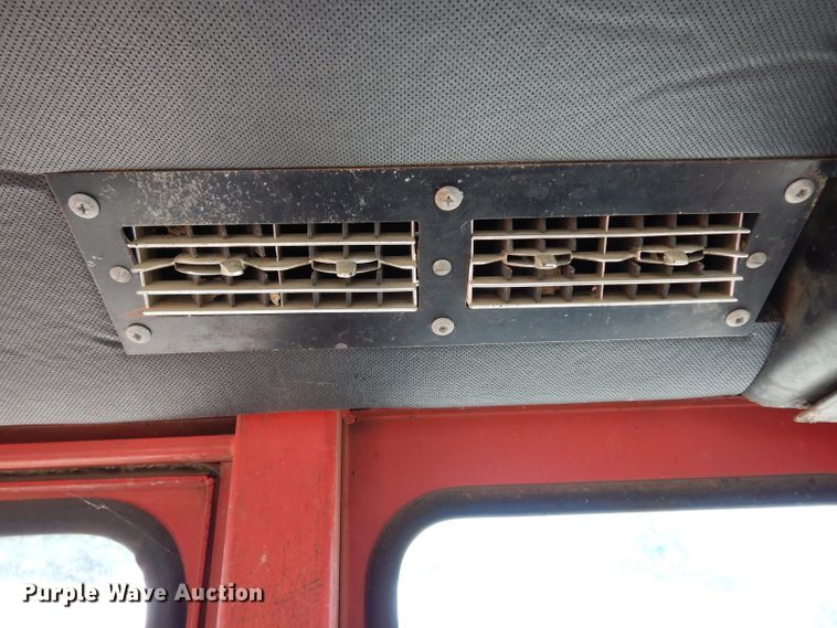 image for item DF4249 1976 Massey-Ferguson 1105  tractor