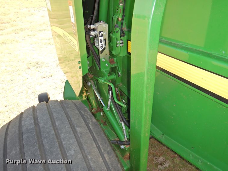 image for item DG1432 2015 John Deere 569 Mega Wide Plus  round baler