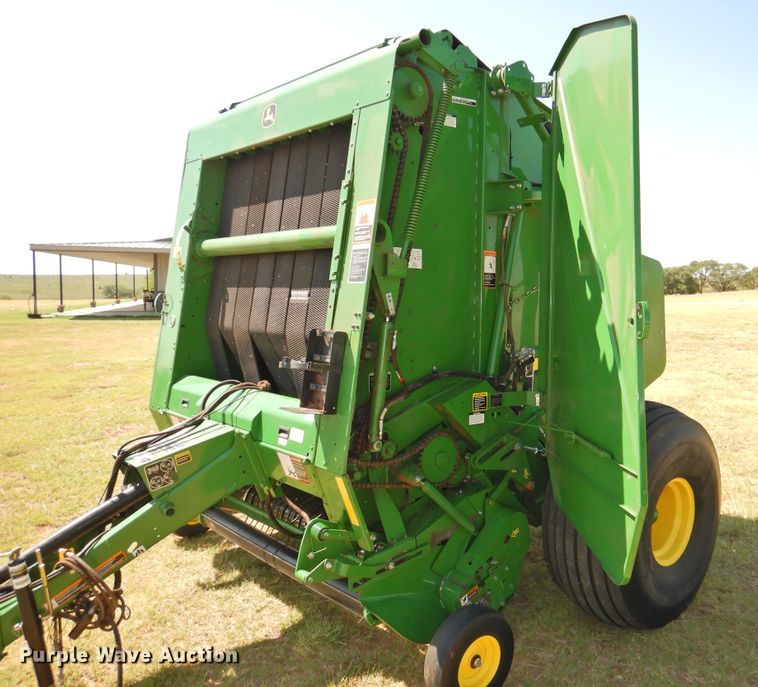 image for item DG1432 2015 John Deere 569 Mega Wide Plus  round baler