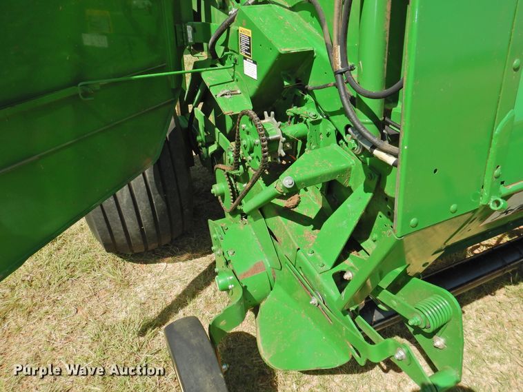 image for item DG1432 2015 John Deere 569 Mega Wide Plus  round baler