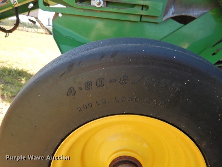 image for item DG1432 2015 John Deere 569 Mega Wide Plus  round baler