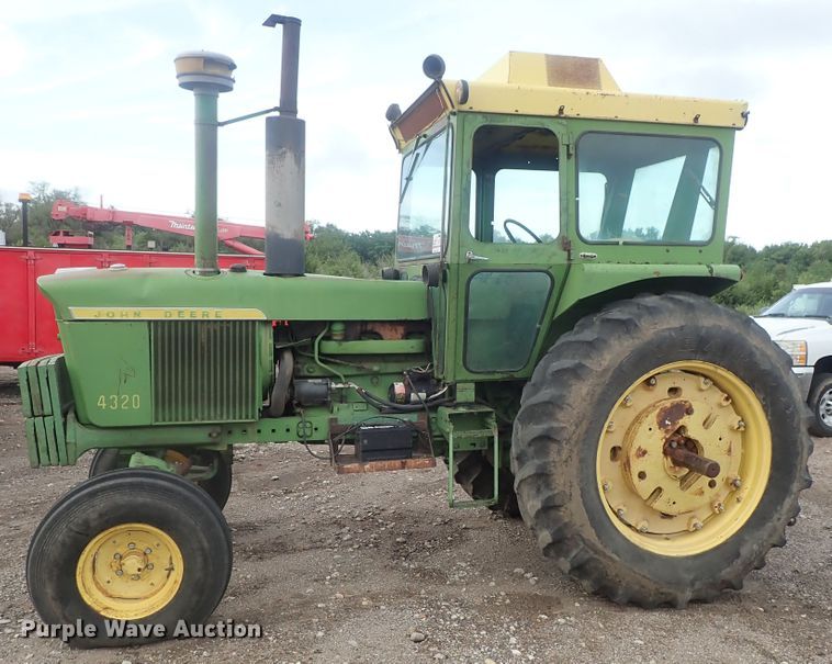 image for item DG2347 John Deere 4320  tractor