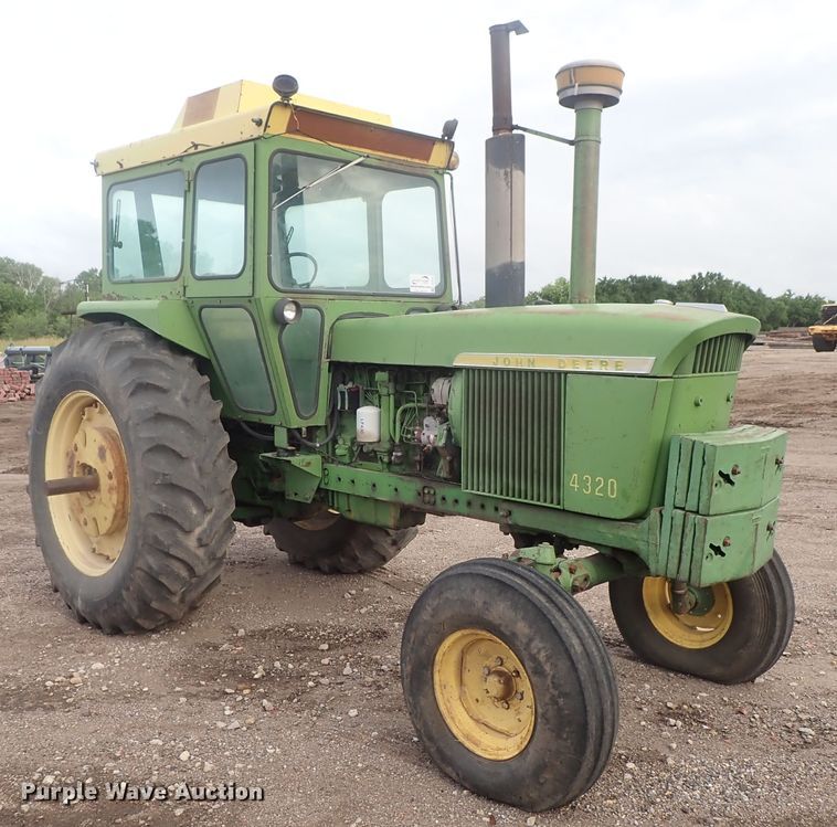 image for item DG2347 John Deere 4320  tractor