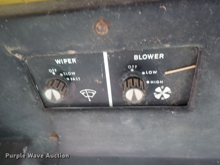 image for item DG2347 John Deere 4320  tractor