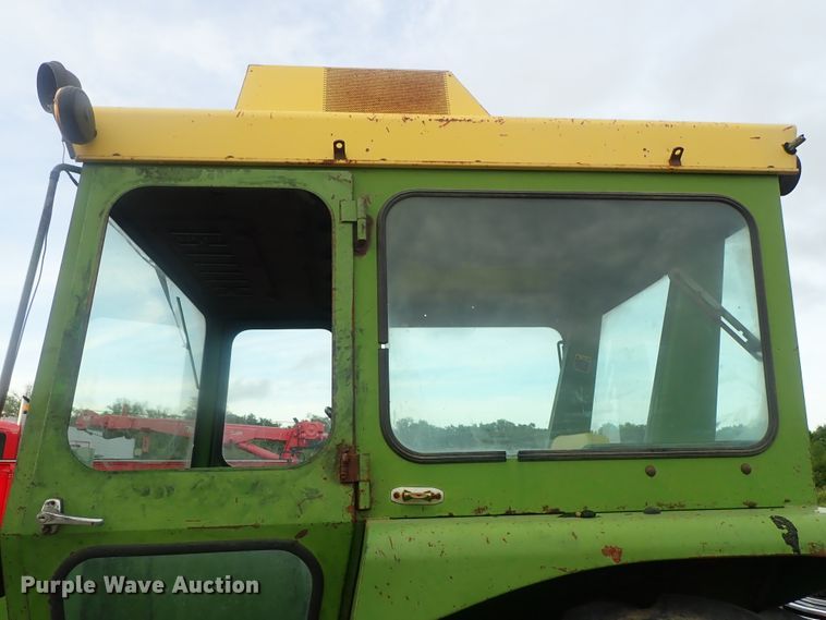 image for item DG2347 John Deere 4320  tractor