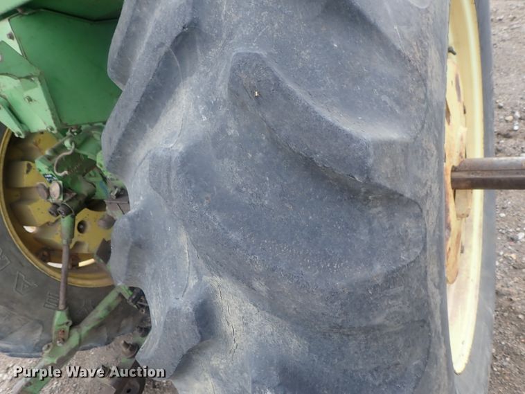 image for item DG2347 John Deere 4320  tractor