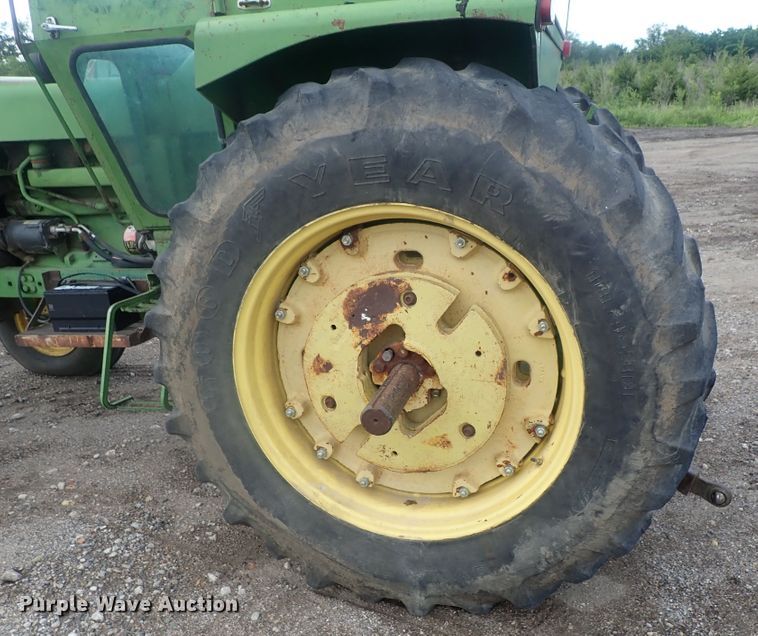 image for item DG2347 John Deere 4320  tractor