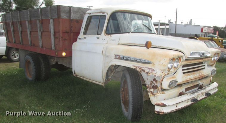 image for item DG2647 1959 Chevrolet Viking 60  grain truck