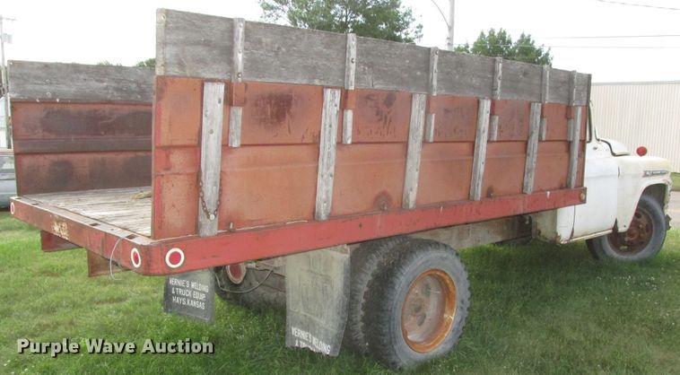 image for item DG2647 1959 Chevrolet Viking 60  grain truck