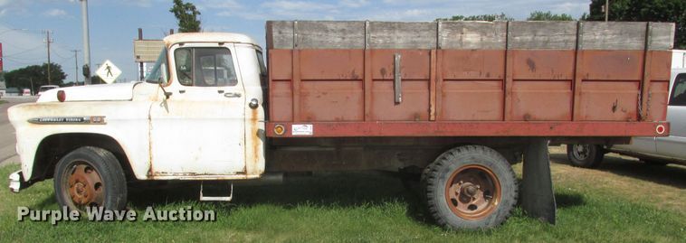 image for item DG2647 1959 Chevrolet Viking 60  grain truck