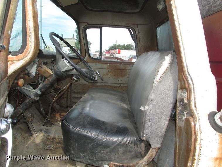 image for item DG2647 1959 Chevrolet Viking 60  grain truck