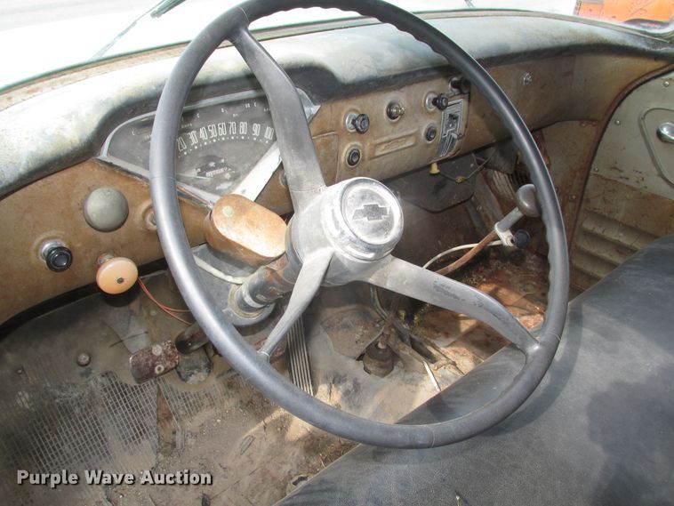 image for item DG2647 1959 Chevrolet Viking 60  grain truck