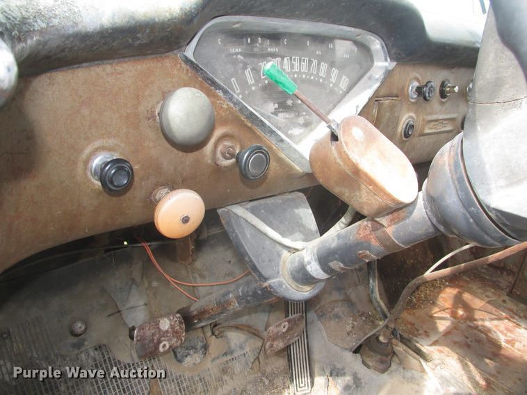 image for item DG2647 1959 Chevrolet Viking 60  grain truck