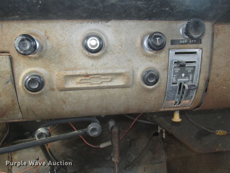 image for item DG2647 1959 Chevrolet Viking 60  grain truck