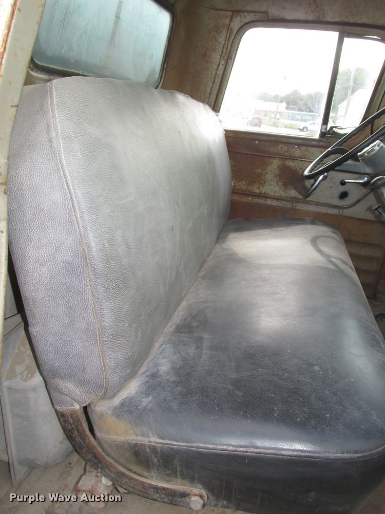 image for item DG2647 1959 Chevrolet Viking 60  grain truck