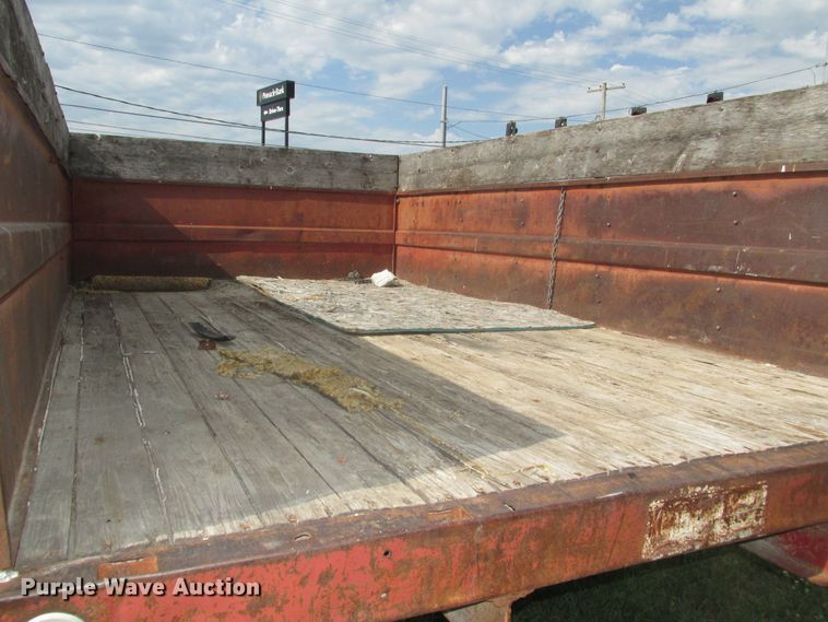 image for item DG2647 1959 Chevrolet Viking 60  grain truck