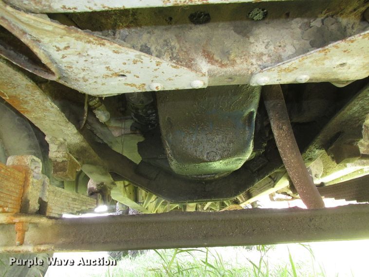 image for item DG2647 1959 Chevrolet Viking 60  grain truck