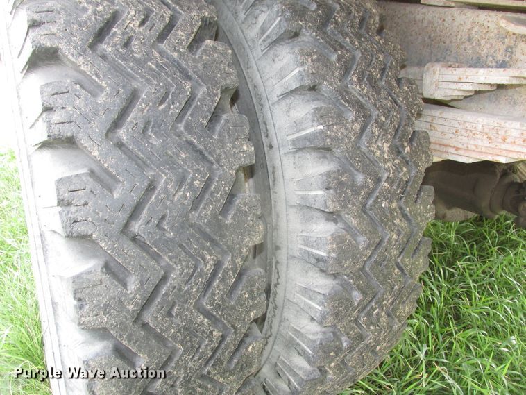 image for item DG2647 1959 Chevrolet Viking 60  grain truck