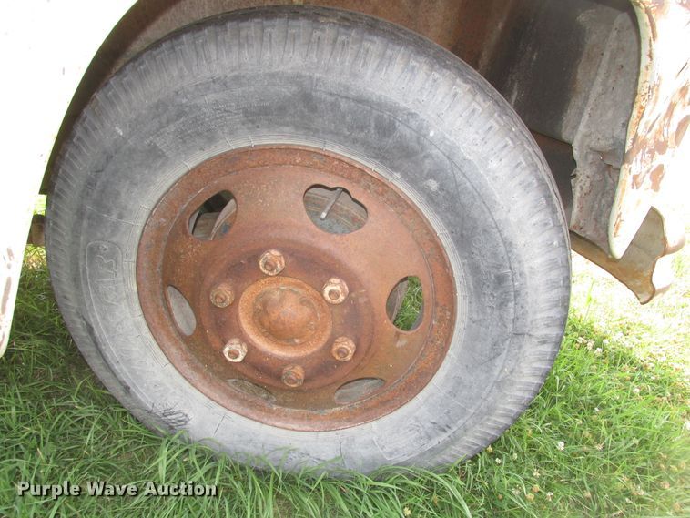 image for item DG2647 1959 Chevrolet Viking 60  grain truck