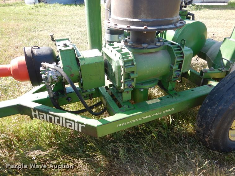 image for item DG4505 Handlair 560 pneumatic grain conveyor