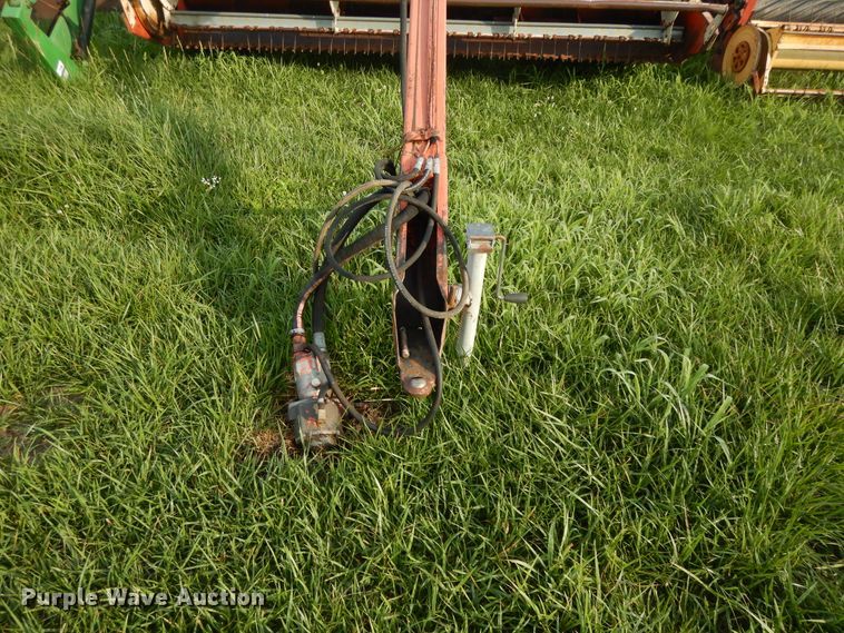 image for item DG7953 Hesston 1014  HydroSwing windrower
