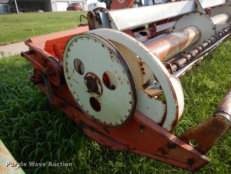image for item DG7953 Hesston 1014  HydroSwing windrower