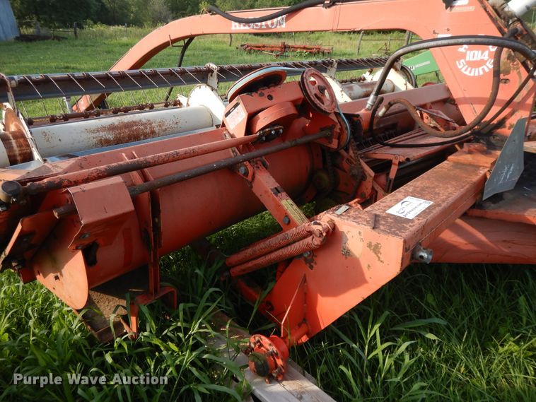image for item DG7953 Hesston 1014  HydroSwing windrower