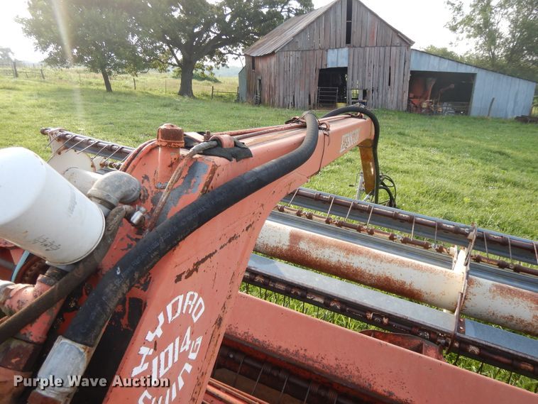 image for item DG7953 Hesston 1014  HydroSwing windrower