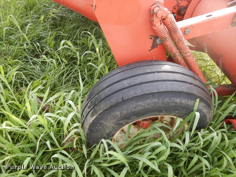 image for item DG7953 Hesston 1014  HydroSwing windrower